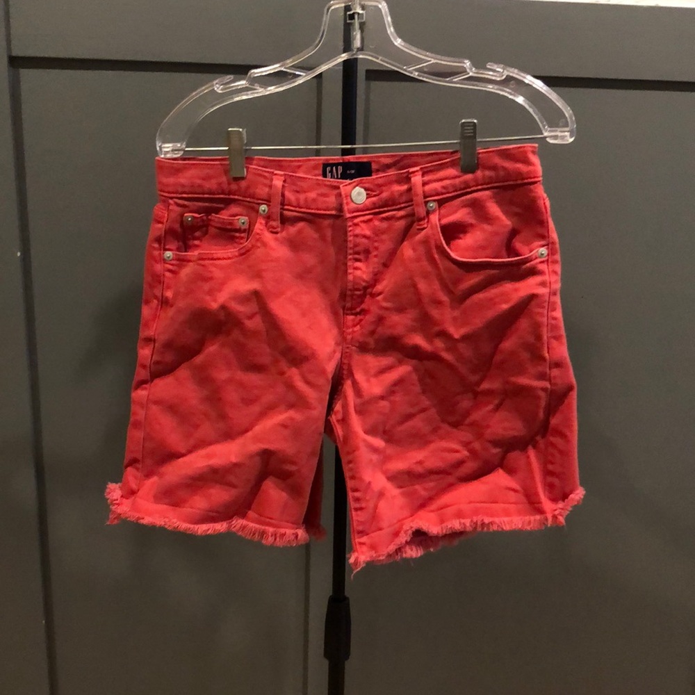 Women’s GAP denim 5” shorts.  Red.  Size 6.